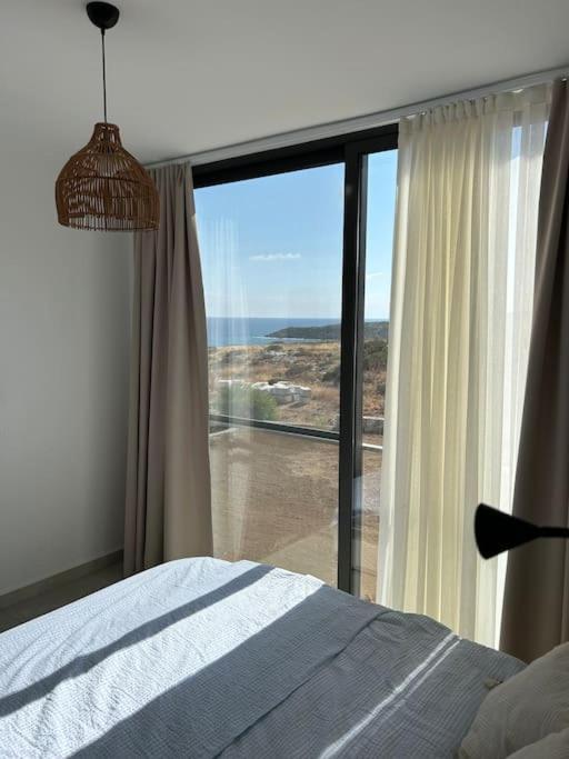 Penthouse Med Privat Saltvannsbasseng Pa Esentepe Beach キレニア エクステリア 写真
