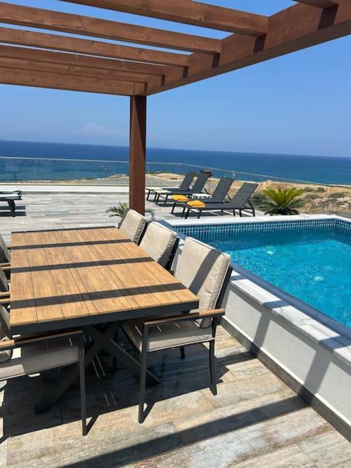 Penthouse Med Privat Saltvannsbasseng Pa Esentepe Beach キレニア エクステリア 写真