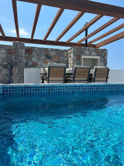 Penthouse Med Privat Saltvannsbasseng Pa Esentepe Beach キレニア エクステリア 写真